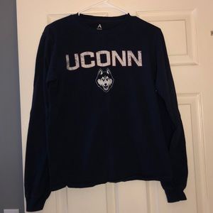 Long Sleeve Uconn Huskies Shirt